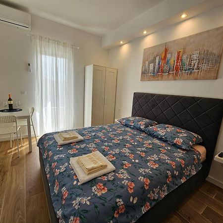 Room Ela Доньї-Сегет Екстер'єр фото